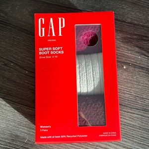 NWT GAP BOOT SOCKS PACK
